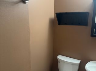 502 10th St APT 1, Waukegan, IL 60085