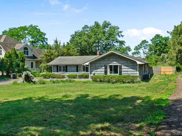 37 Cairo Ave, Northport, NY 11768