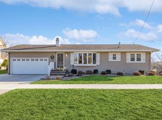 1010 E 5th St, Vinton, IA 52349