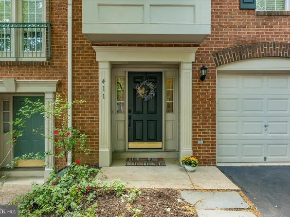 411 Ashford Ln, Alexandria, VA 22304