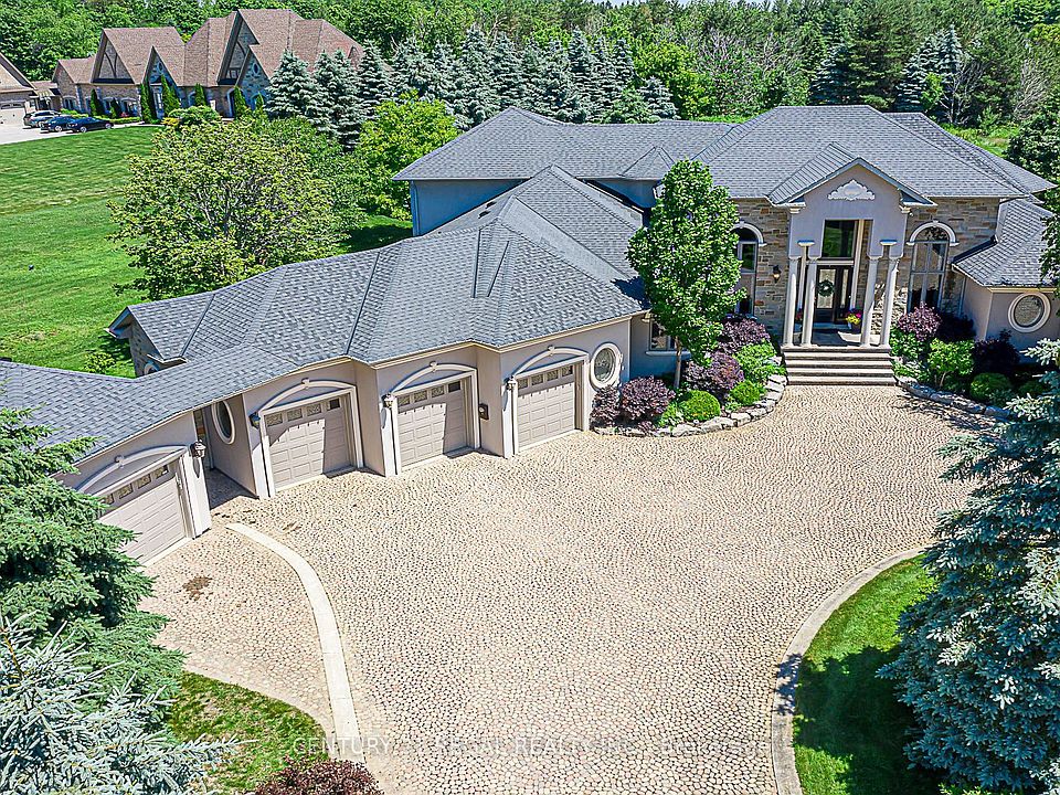 1st image of 16 Lake Woods Dr