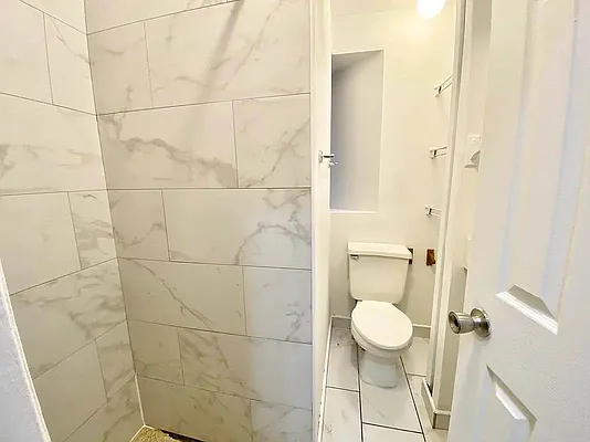 Rented by J PRESTON AND ASSOCIATES INC | media 21