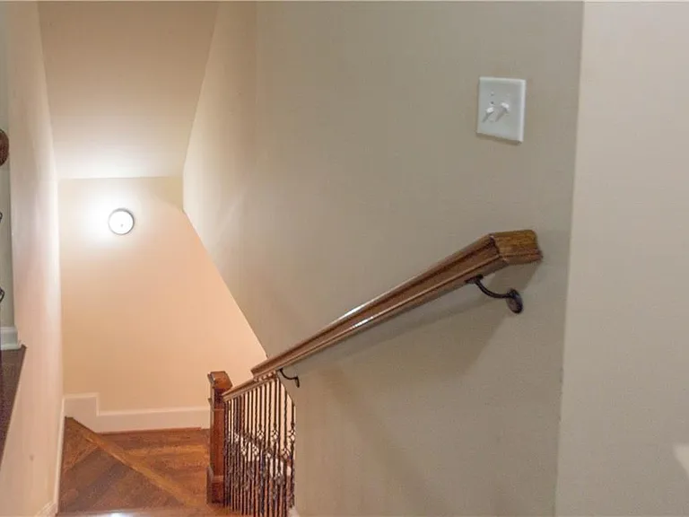 1371A Clermont Ave — Photo 27