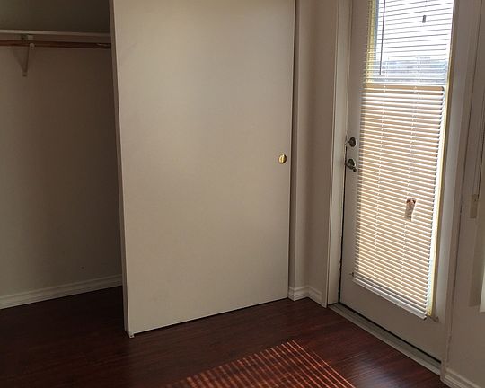 4th image of 735 Gramercy Dr APT 305
