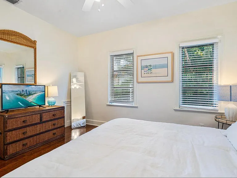 5301 N Flagler Dr — Photo 35