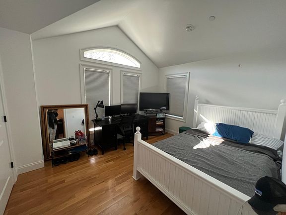 5th image of 12 Lincoln Ave