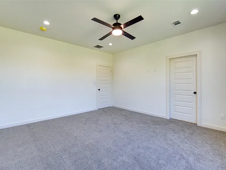 2922 El Fenice Ln — Photo 3