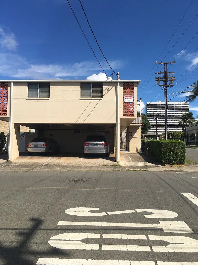 Building Photo - 1448 Lunalilo St