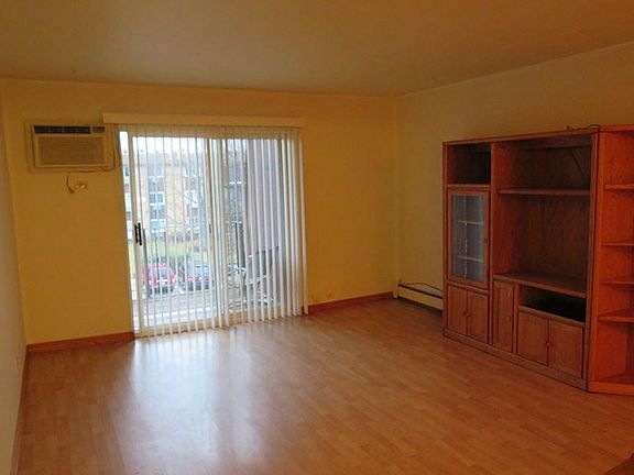 5th image of 1185 Meadow Ln #2312