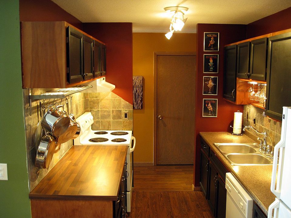Updated kitchen with slate backsplash