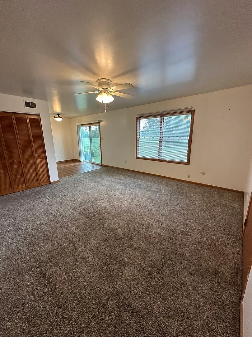 2 bed, 780 sqft, $1,300 — Photo 3