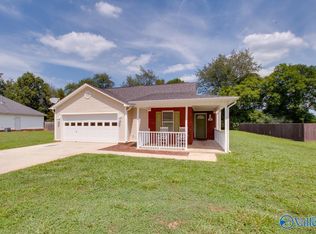 259 Falcon Ridge Dr, Huntsville, AL 35811