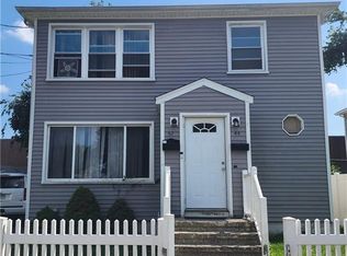 42 Pine St, Hamden, CT 06514
