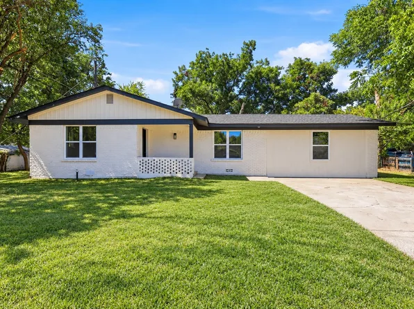 905 N Wood St, Cleburne, TX 76033