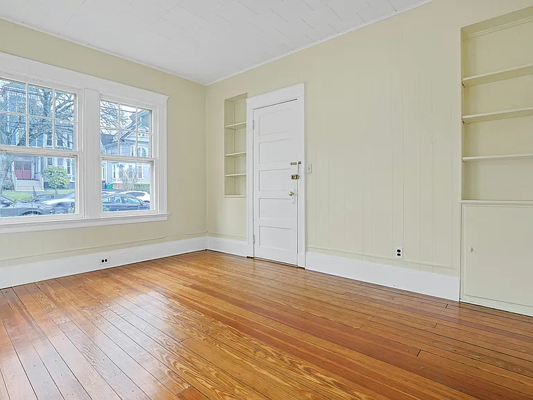 105 S Broadway Ave #4 — Photo 5