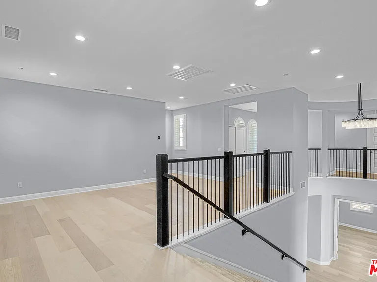 20326 W Liverpool Way — Photo 44