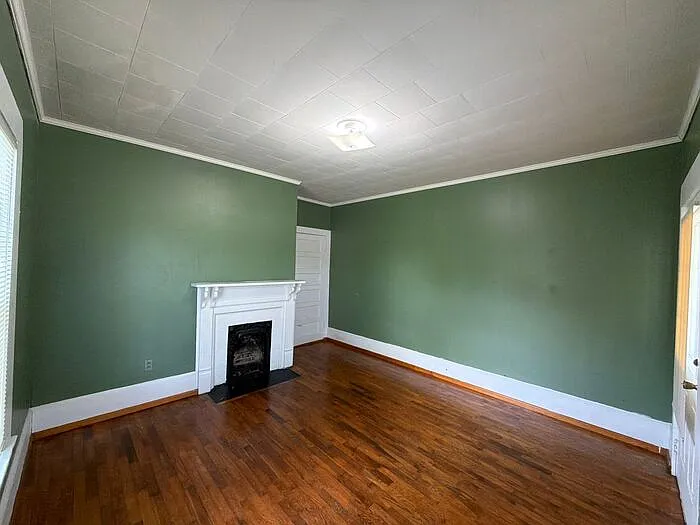 2 bed, 1.0 bath, 1016 sqft, $1,495 — Photo 2