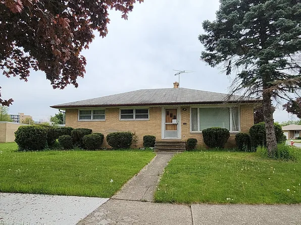 4153 Rabbit Run Dr, Brooklyn, OH 44144