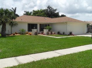 1567 Oak View Dr, Sarasota, FL 34232