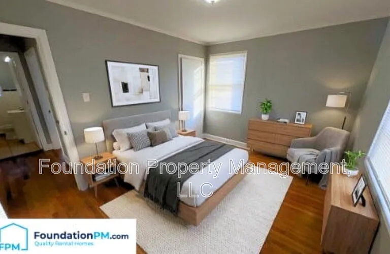 1570 Rebecca St — Photo 10