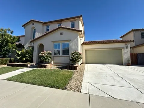 148 Wisteria Cir — Photo 1
