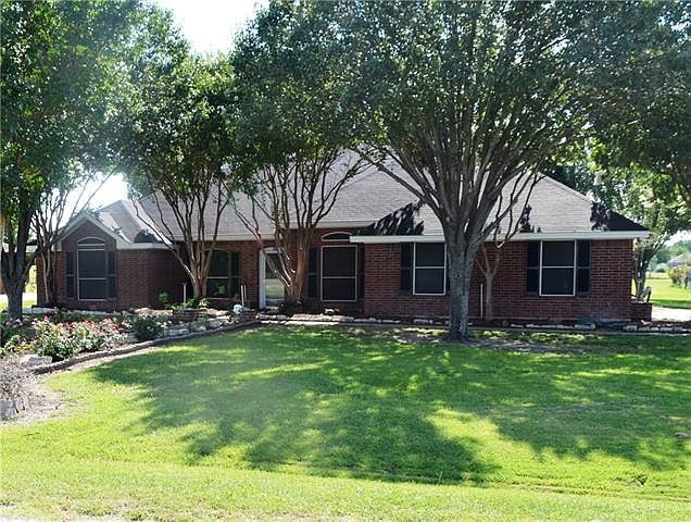 1st image of 725 Rock Hill Dr