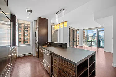 101 West 24th Street, #14D