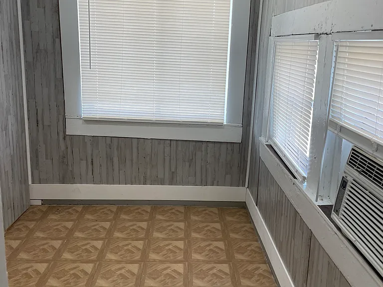 7436 Navigation Blvd #3 — Photo 4
