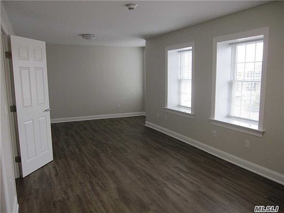 5th image of 14 Ludlam Ave #C