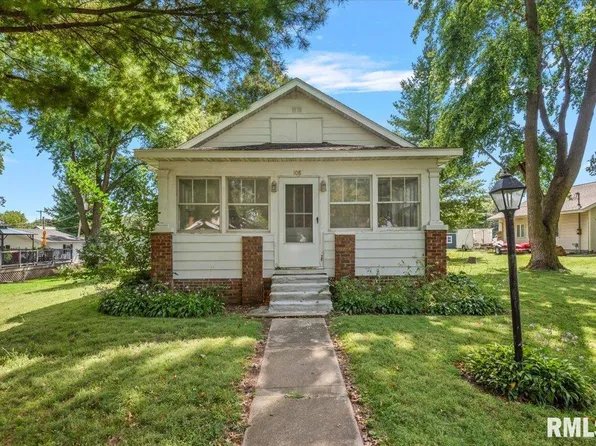 108 Buttell St, Elkhart, IL 62634
