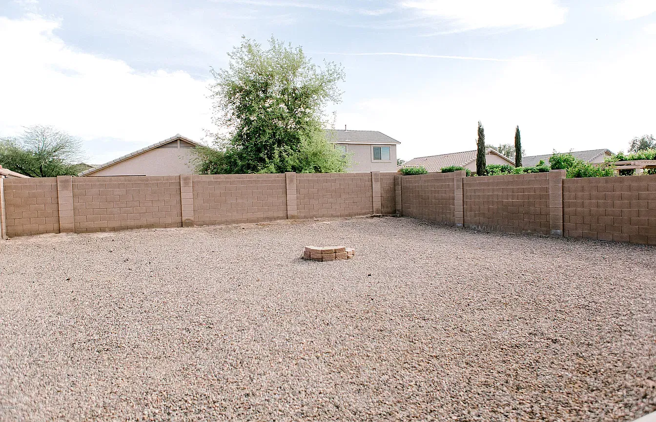 4 bed, 1290 sqft, $1,995 — Photo 4