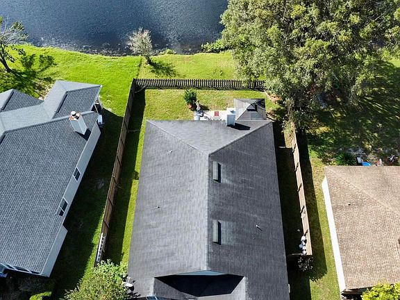 5th image of 8990 BRIDGECREEK Drive W