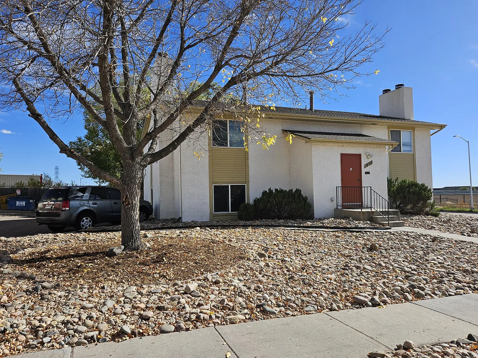 2 bed, 800 sqft, $1,150 — Photo 2