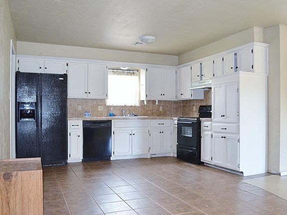 4th image of 1724 Abe Martin Dr