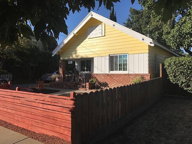 1st image of 875 N 19th St #1