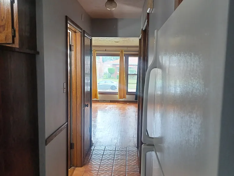 13816 S Tracy Ave — Photo 14