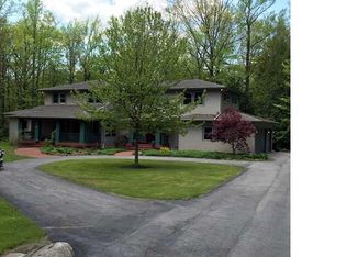 5860 Woodlee Ct, Orchard Park, NY 14127