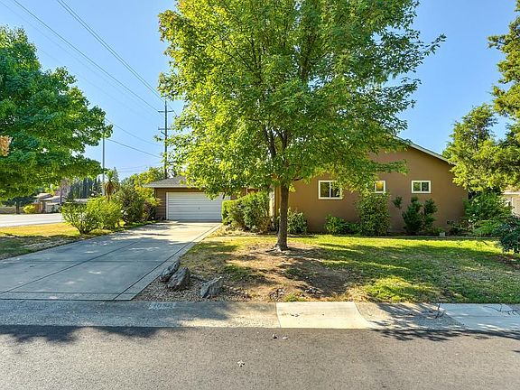 2nd image of 1056 Entrada Rd