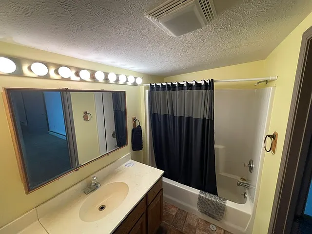 1227 S Wake Rd — Photo 5