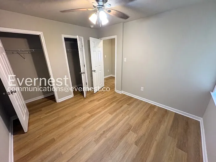 15801 Meridian Ave — Photo 9