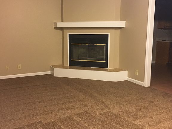 3rd image of 132 Abbey Ct