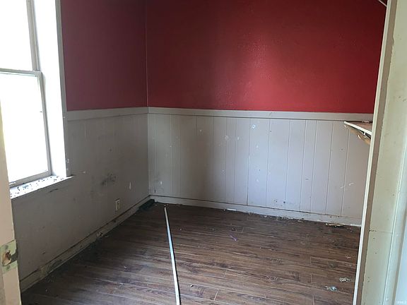 4th image of 522 E Battell St