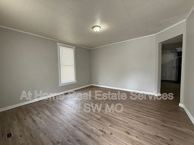 438 W Page St — Photo 4