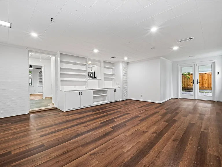 3731 Drake St — Photo 12