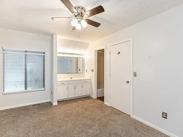 5870 Park St #9 — Photo 19