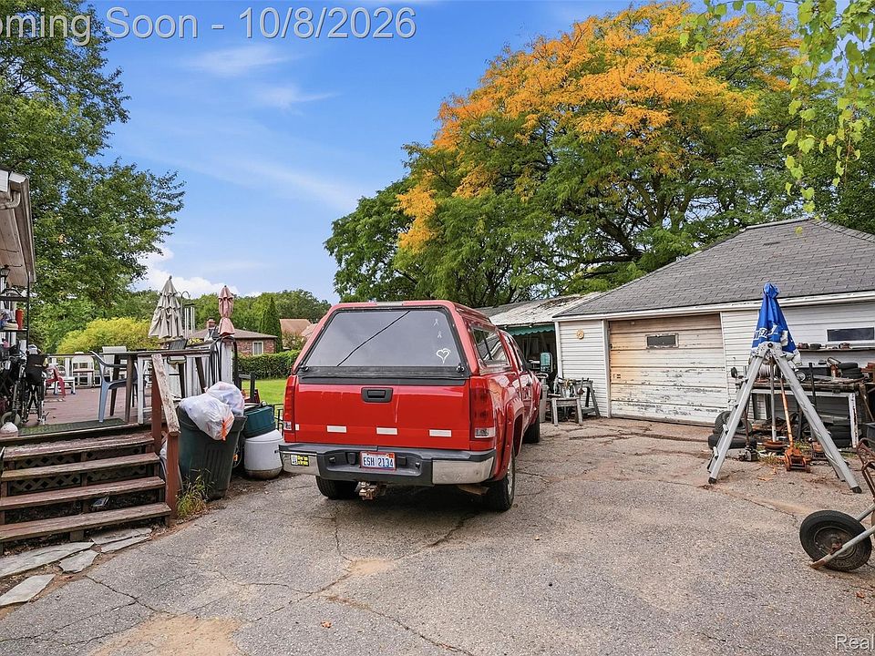 32700 Schoolcraft Rd, photo 6