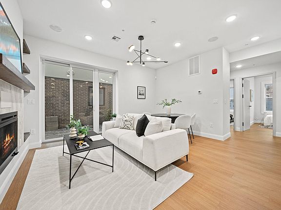 3rd image of 192 Cambridge Ave Floor 1