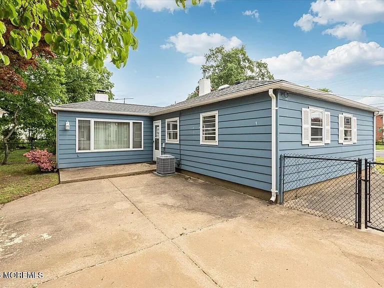 223 W End Ave — Photo 17