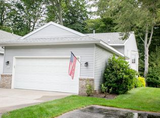 1030 Hidden Creek Dr, Muskegon, MI 49441