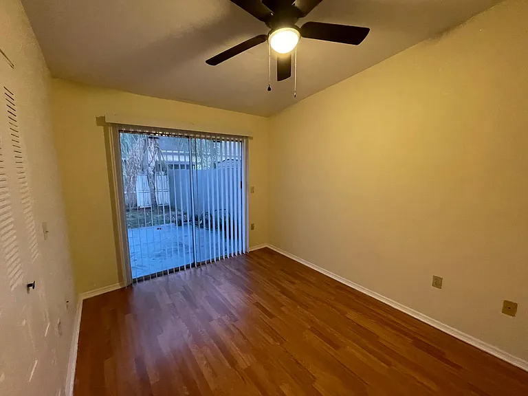 1307 Azalea Way — Photo 8